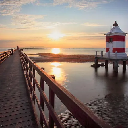 Spacious Near The In Lignano