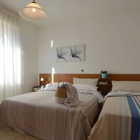 Spacious Near The In Lignano Apartamento *