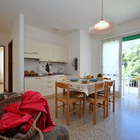아파트 Spacious Near The In Lignano 리그나노 사비아도로